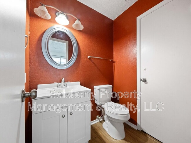 Building Photo - 634 Ridgeline Dr