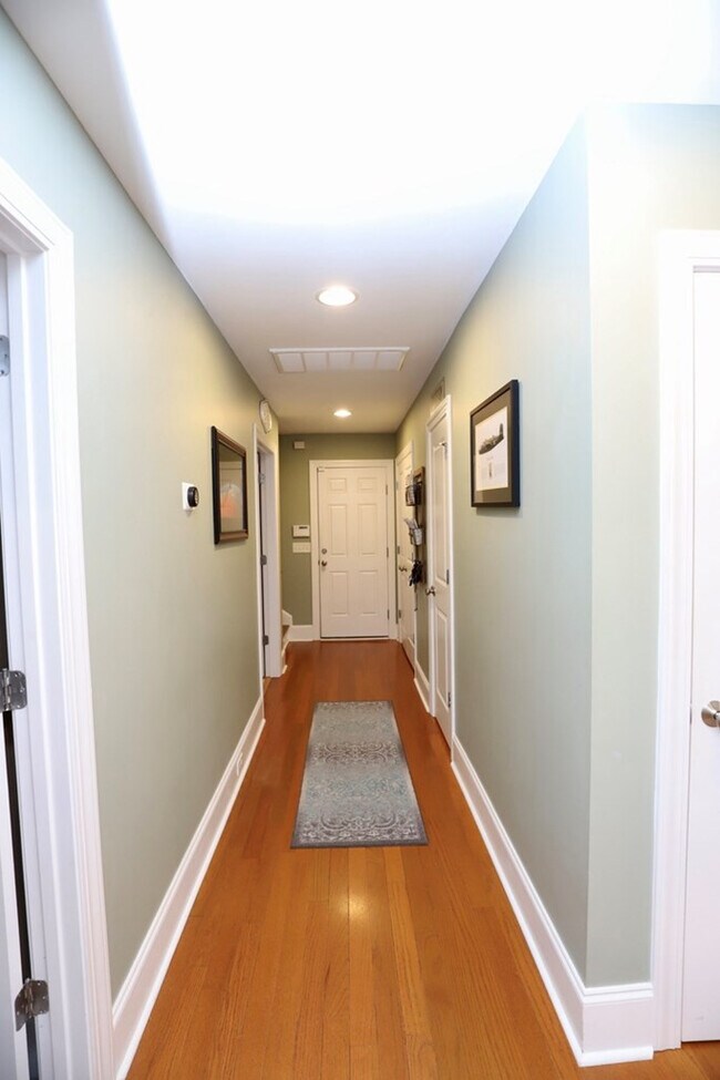 Building Photo - 1280 Winyah St