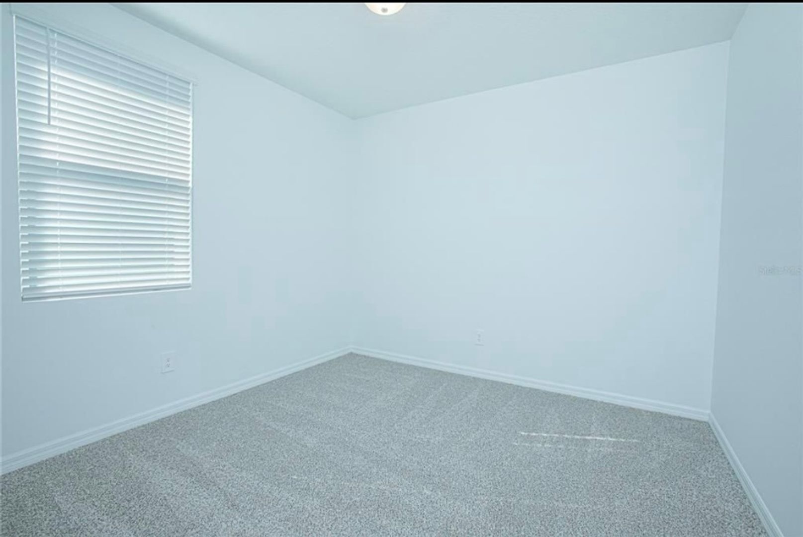 Building Photo - 2955 Sunstar Dr