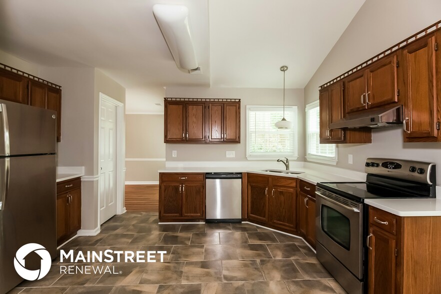 Building Photo - 2316 Torrington Ln