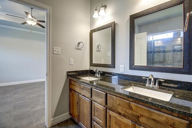 Building Photo - 7522 Sable Creek Dr
