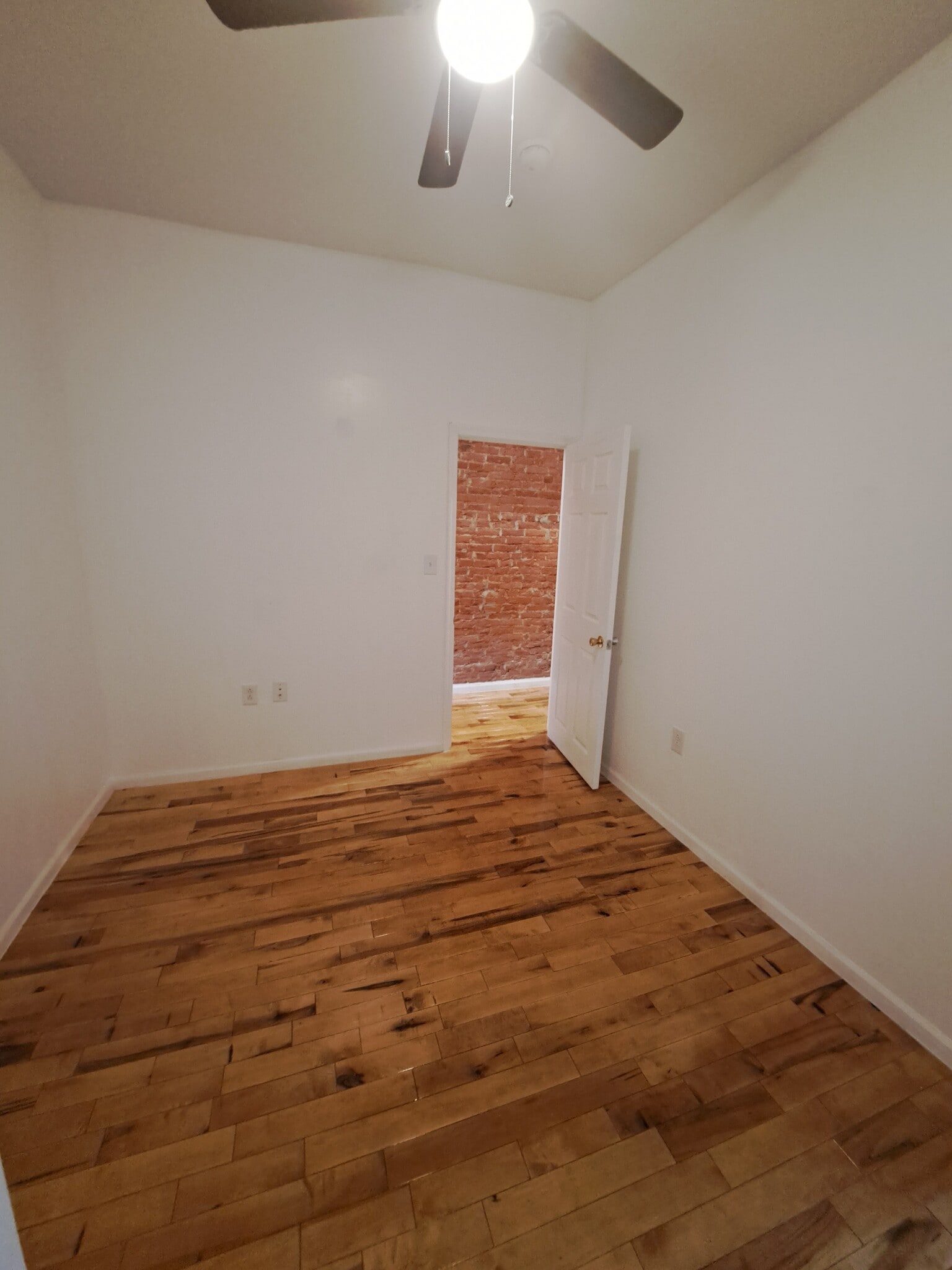 Building Photo - 1353 Jerome St
