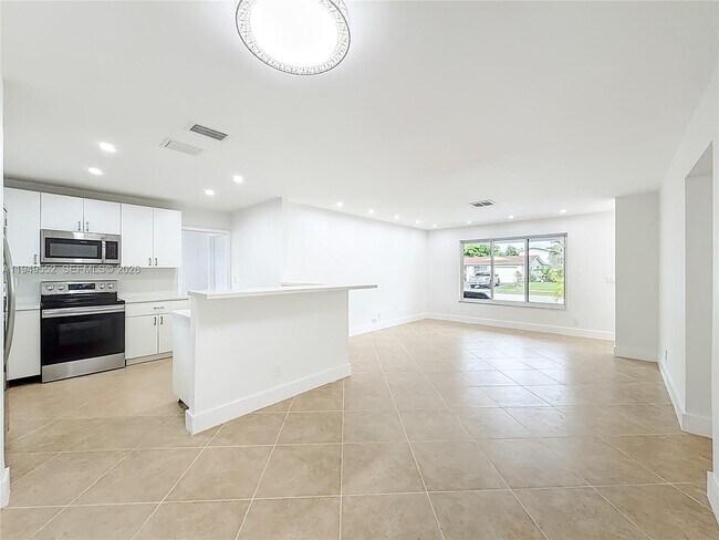 Building Photo - 4008 Adams St