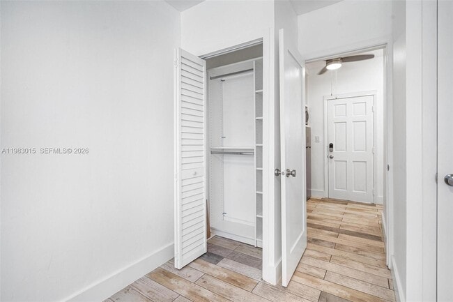 Building Photo - 180 SW 63rd Ave