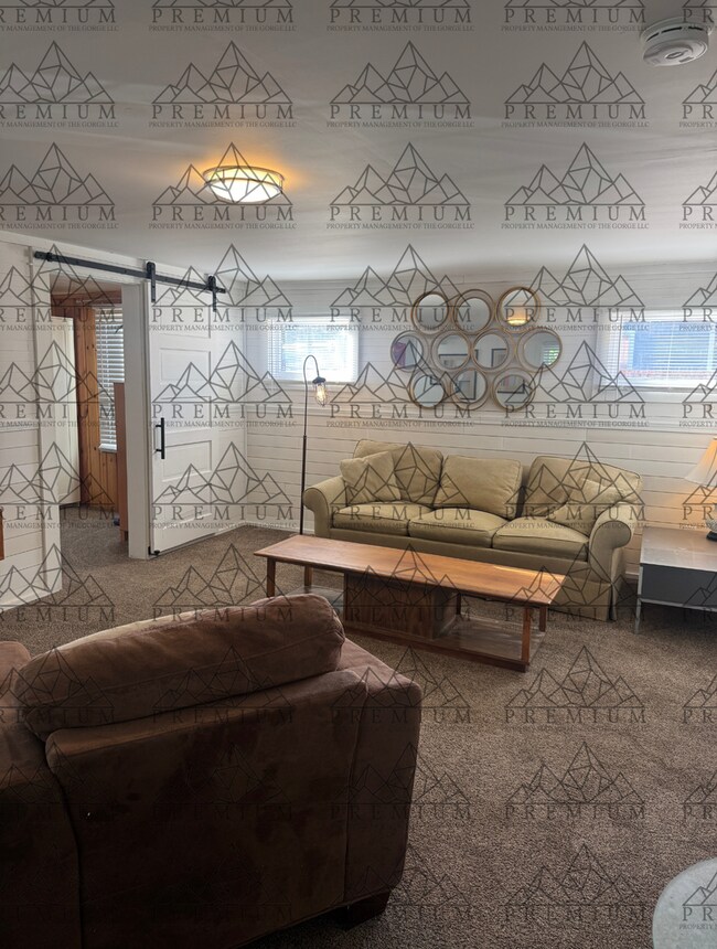 Building Photo - 408 Vista Dr