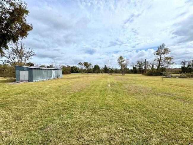 Building Photo - 6215 Hwy 35 Bypass