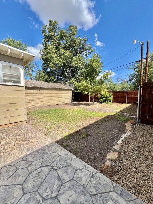 Building Photo - NOW AVAILABLE - 4 Bedroom + 3 Bathroom Hom...