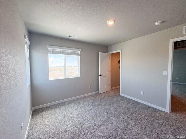 Building Photo - 22325 Cattlemen Run
