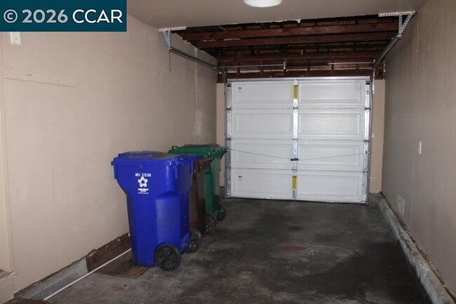 Building Photo - 2745 Rollingwood Dr