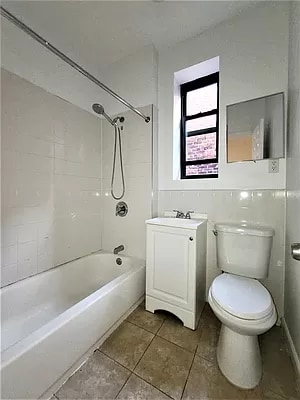 Building Photo - 3703 95th St