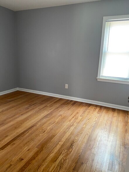 Building Photo - 11448 Columbia