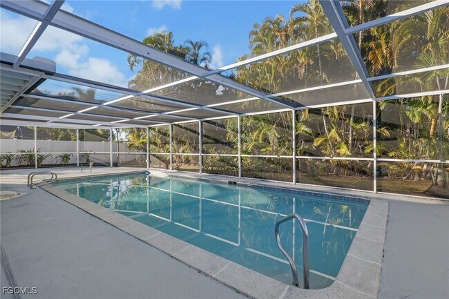 Building Photo - 1653 S Fountainhead Rd