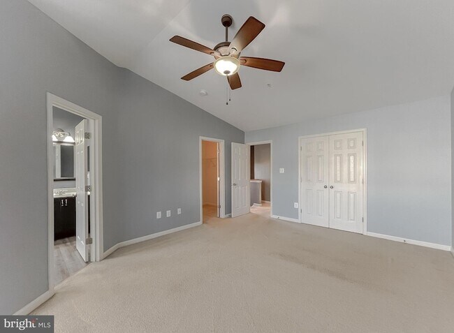 Building Photo - 45571 Catalina Ln