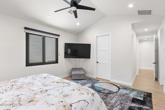 Building Photo - 1020 Sunrise Blvd