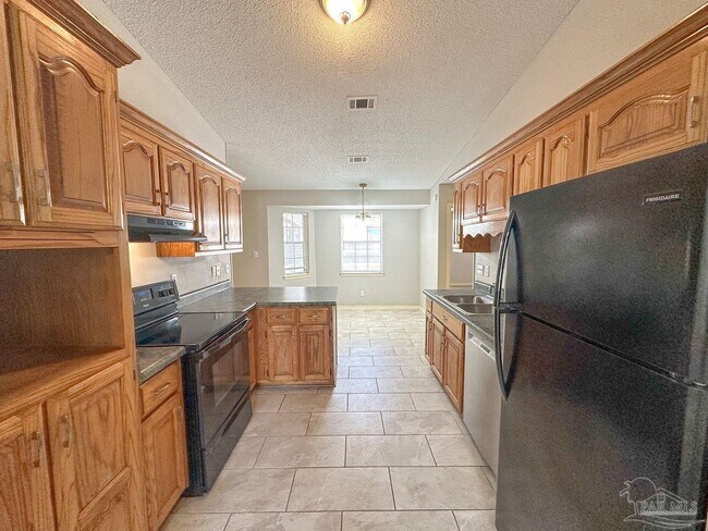 Building Photo - 5105 Westport Dr