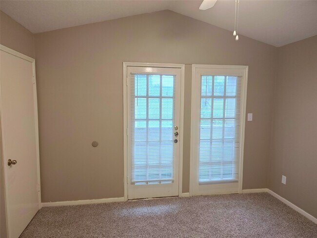 Building Photo - 11514 Meadow Ln