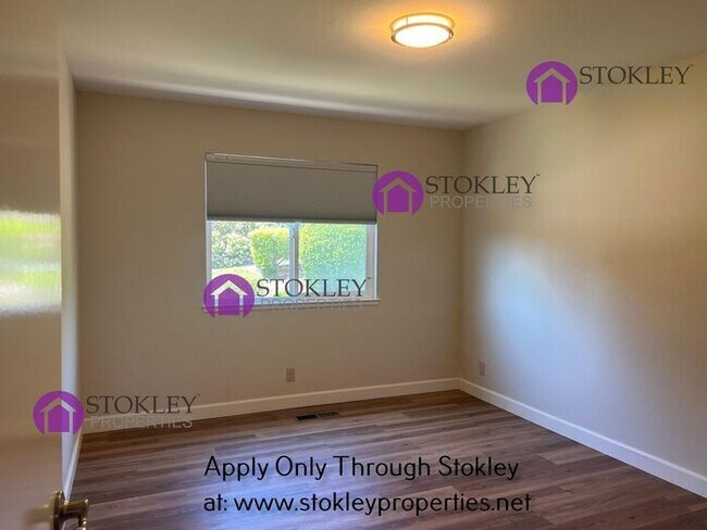 Building Photo - 4045 Rhoda Way