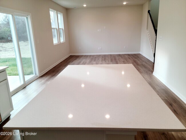 Building Photo - 8308 Fairmount Rd