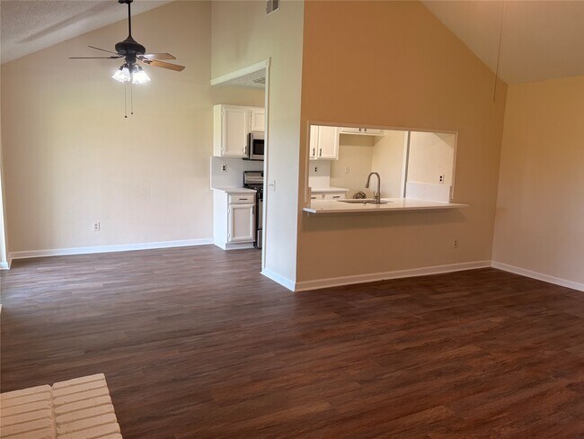 Building Photo - 3307 E Heatherock Cir