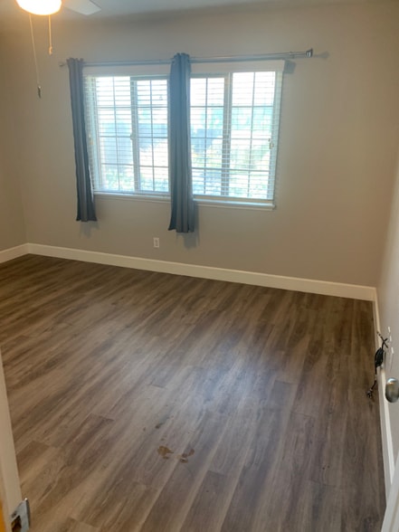 Building Photo - 16180 Washington St