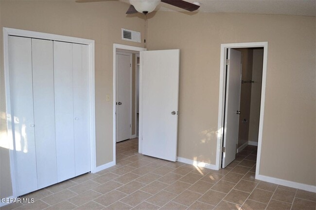 Building Photo - 10416 Lambda Dr