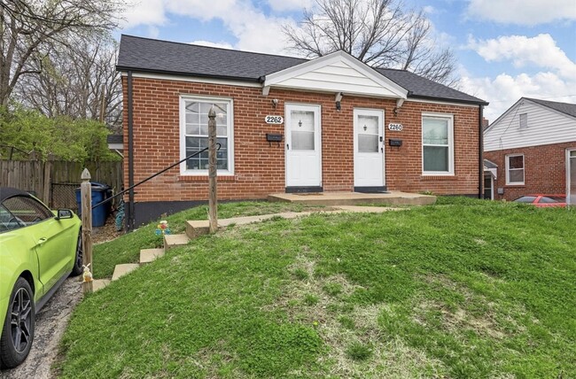 Primary Photo - 2262 Woodson Rd