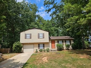 Building Photo - Rare 3 bed 2 bath home located in Kennesaw