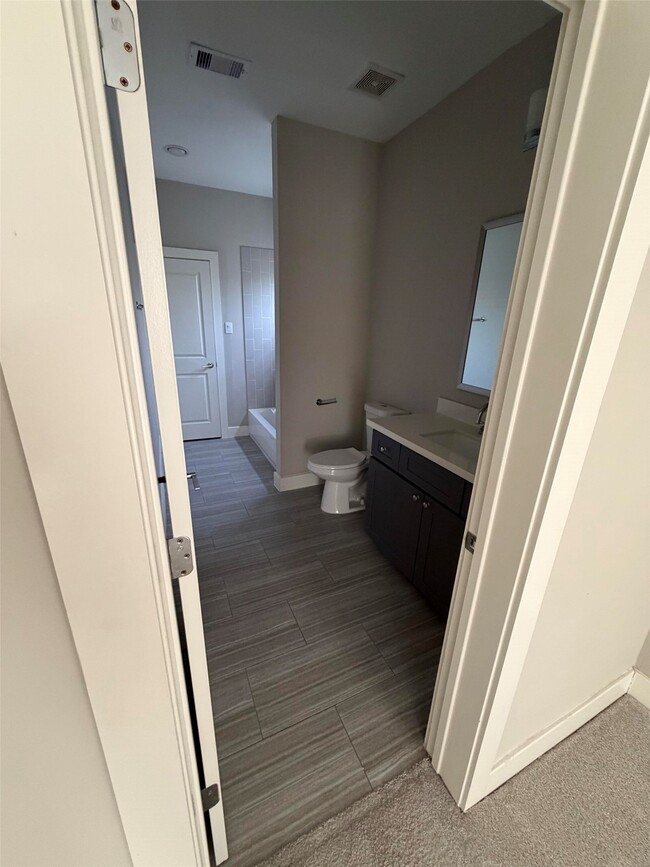 Building Photo - 10806 Warwana Rd