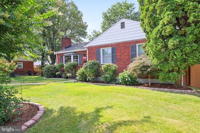 Building Photo - 10802 Blossom Ln