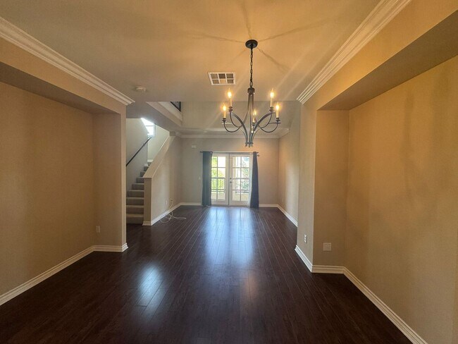 Building Photo - 247 S Arroyo Dr