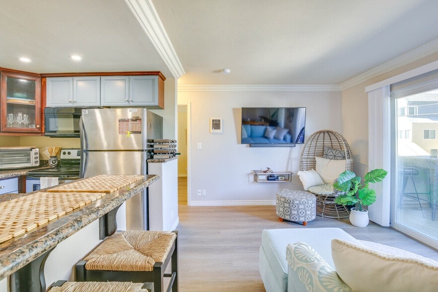 Building Photo - 126 Elder Ave