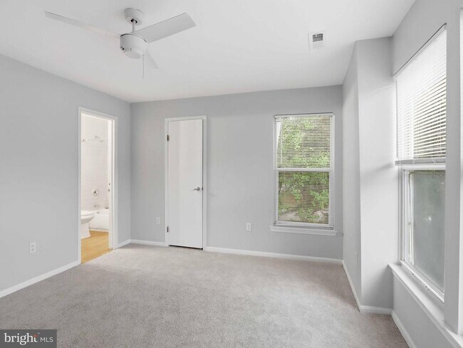 Building Photo - 11510 Little Patuxent Pkwy