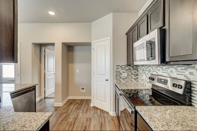 Building Photo - 3031 Dade Loop