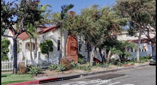 Building Photo - 501 Avenue B Ave