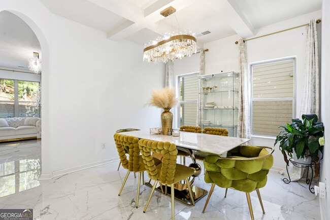 Building Photo - 341 Emporia Loop