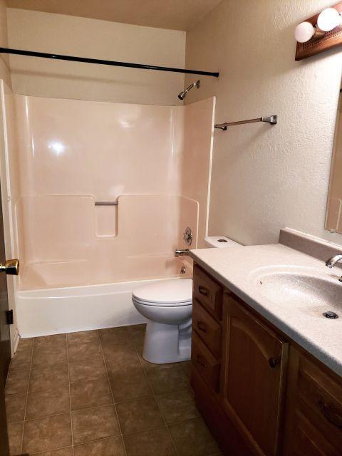Building Photo - 3 bedroom in Billings MT 59102