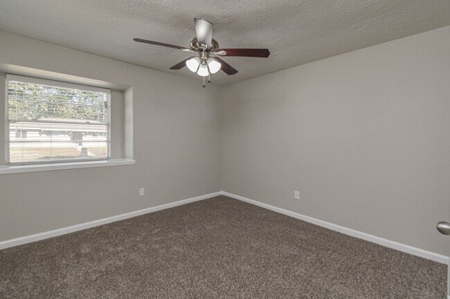 Building Photo - 4318 Burkegate Dr