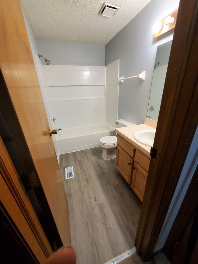 Building Photo - 6423 Plankton Dr