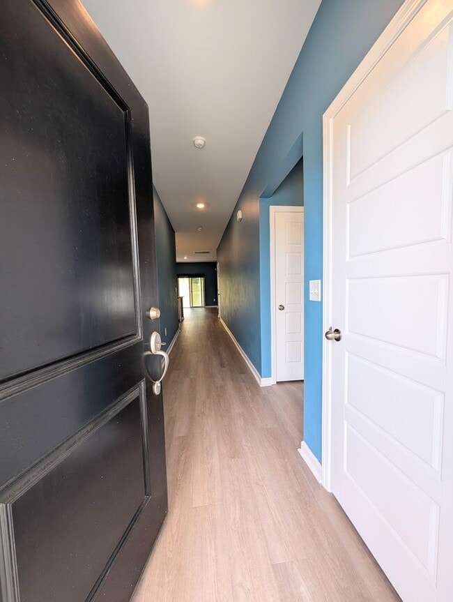 Building Photo - Charming 3-Bed, 2-Bath Home in Carolina Lakes - Long Term Rental
