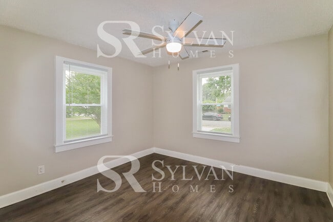 Building Photo - Your dream home is waiting for you. Hurry and Lease today!