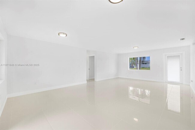 Building Photo - 10935 SW 217th Terrace