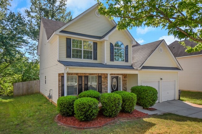 Building Photo - Impressive 3 Bed, 2.5 Bath Home
