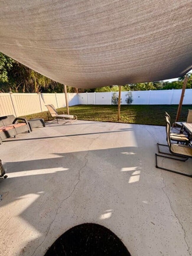 Building Photo - 6934 Mitchell St