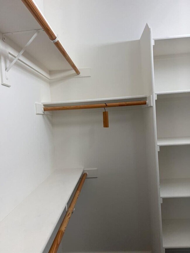 Building Photo - 1010 Mud Pie Ln