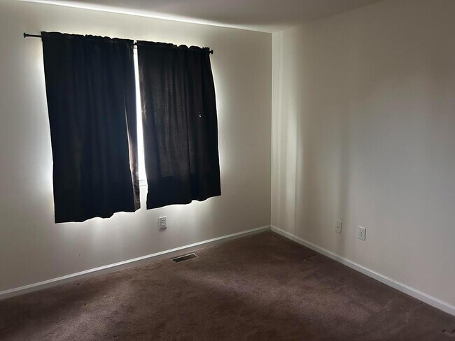 Building Photo - 80 Apoorva Ln