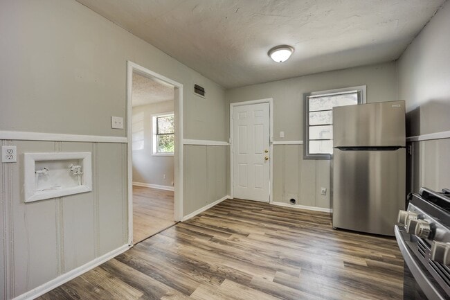 Building Photo - SF-067-1216 &amp; 1218 North 35th Street Duplex