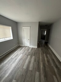 Building Photo - 254 Long Ln
