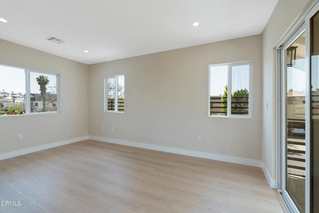 Building Photo - 1206 Tamarind Ave