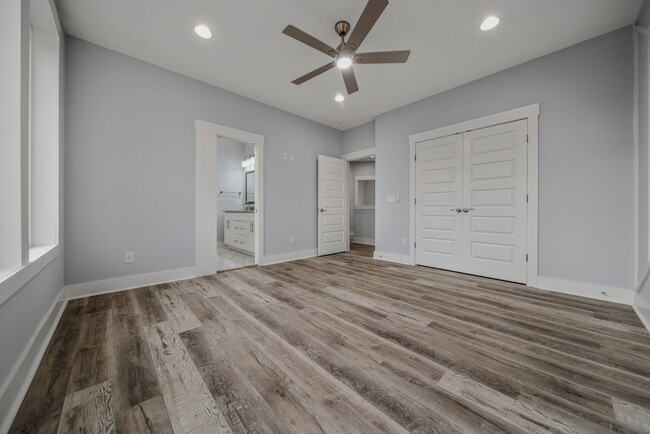 Building Photo - 1816 Scovel St