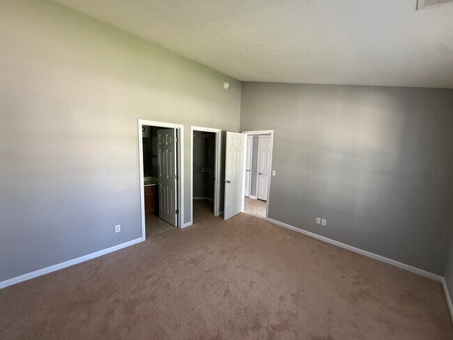 Building Photo - 2477 Rockaway Pl